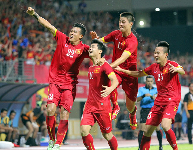 Cùng HanoiRedtours, VietNam Airlines mơ một giấc mơ lớn: Việt Nam vô địch AFC 